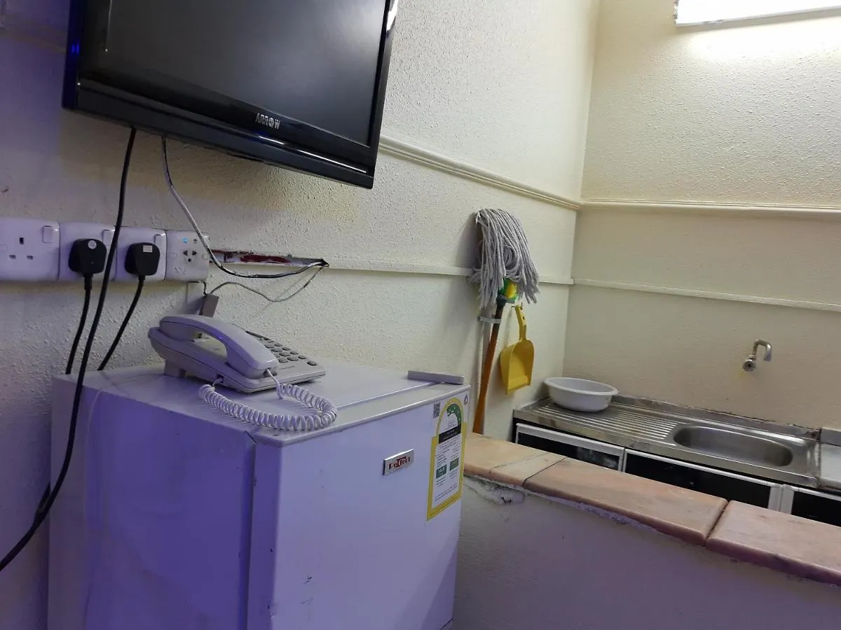 Hotel Oyo 524 Zahrat Alwaziriya Furnished Apartments Al Mahjar